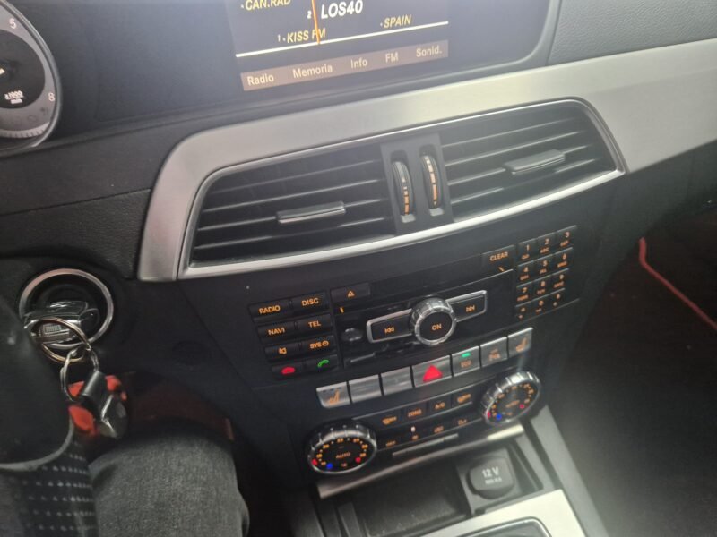 MERCEDES-BENZ CLASE C 200 avantgarde