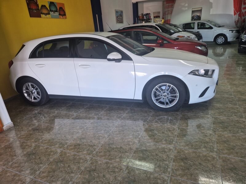 MERCEDES-BENZ CLASE A 180D CDI