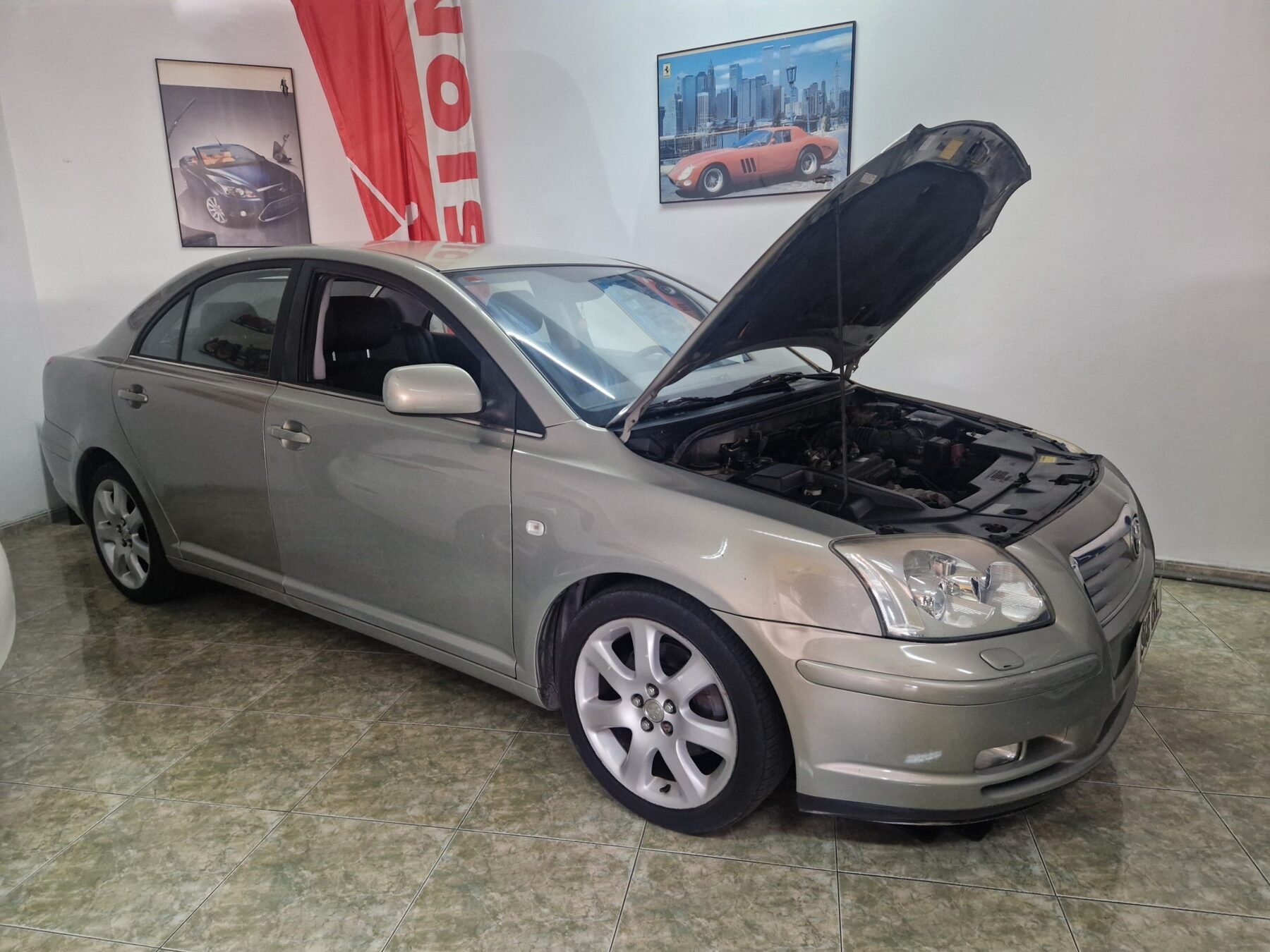 TOYOTA Avensis 2.0 avensis 4D