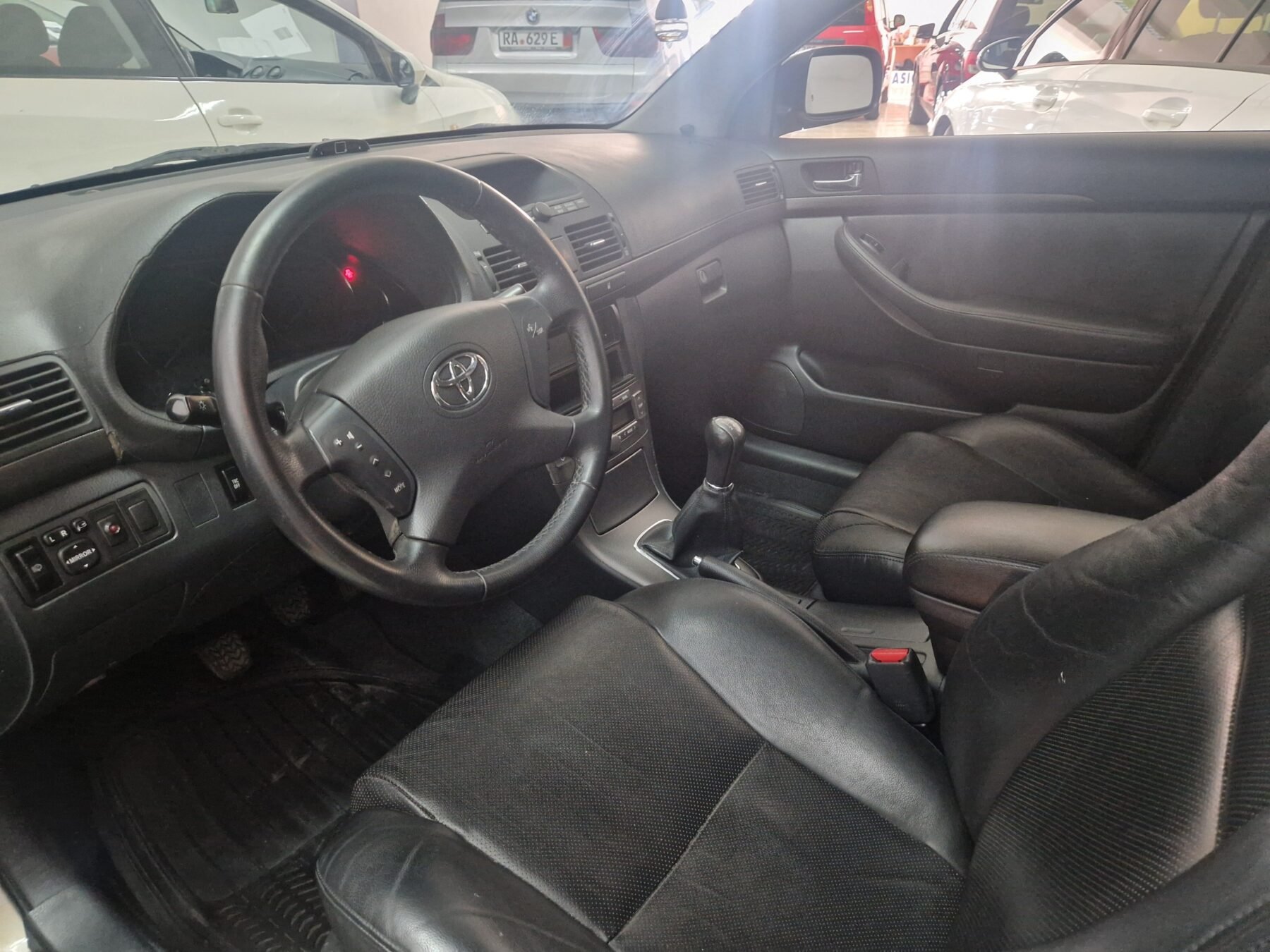 TOYOTA Avensis 2.0 avensis 4D