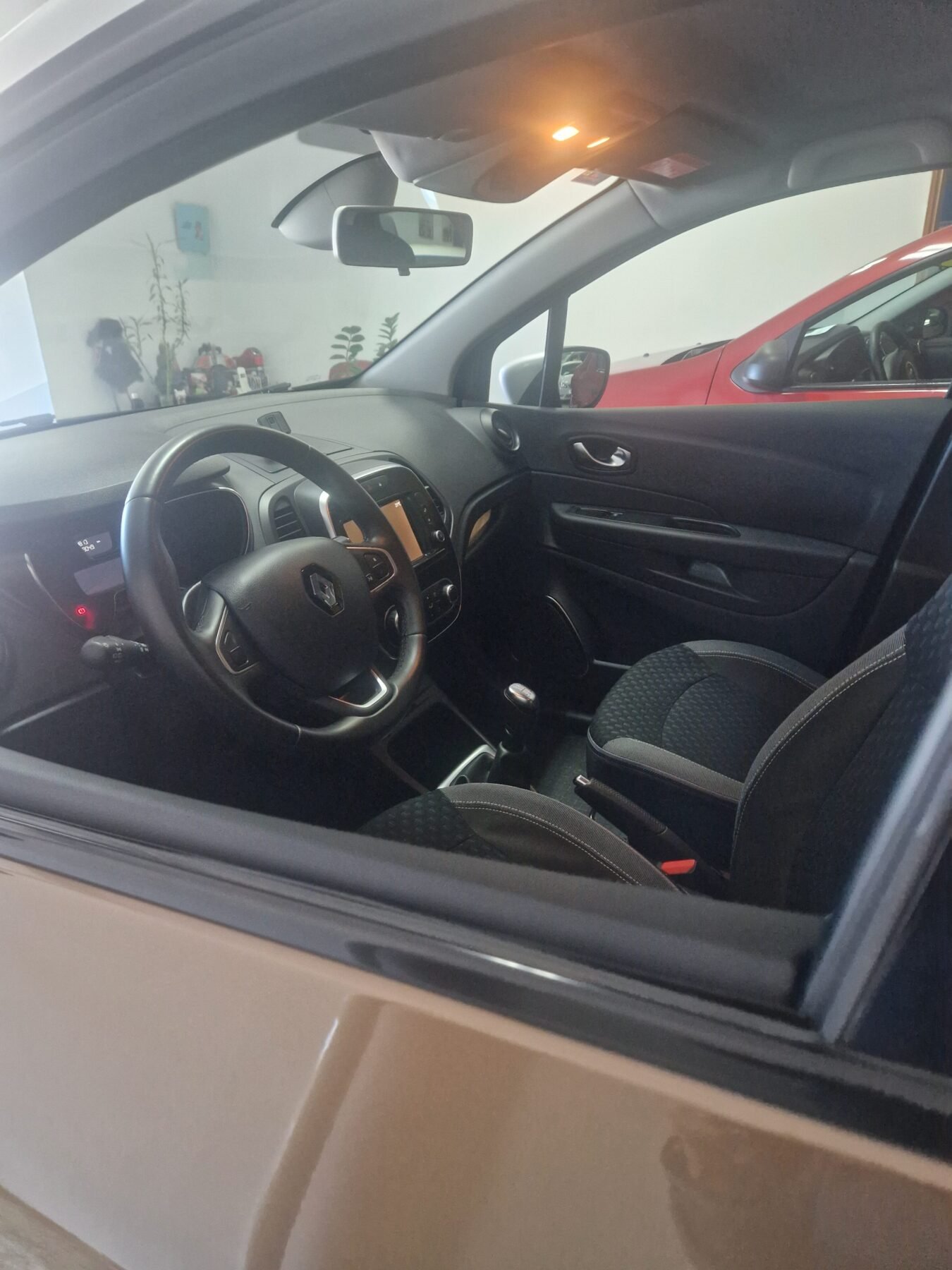 RENAULT Captur Suv 1000